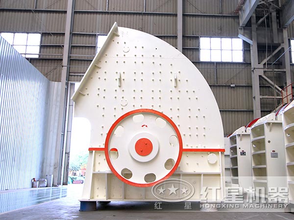 破碎青石的重錘式破碎機(jī)多少錢(qián)？哪個(gè)廠家好